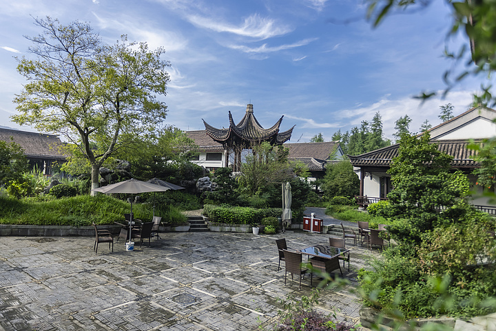 古典園林設(shè)計之美 傳統(tǒng)藝術(shù)與現(xiàn)代應(yīng)用的完美融合